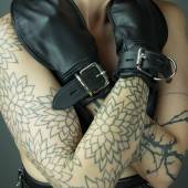 Ttbl Bondage Mitts 009